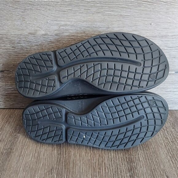 OOFOS Oocloog Unisex Clogs, Mens Size 9, Womans Size 11 - Picture 8 of 9